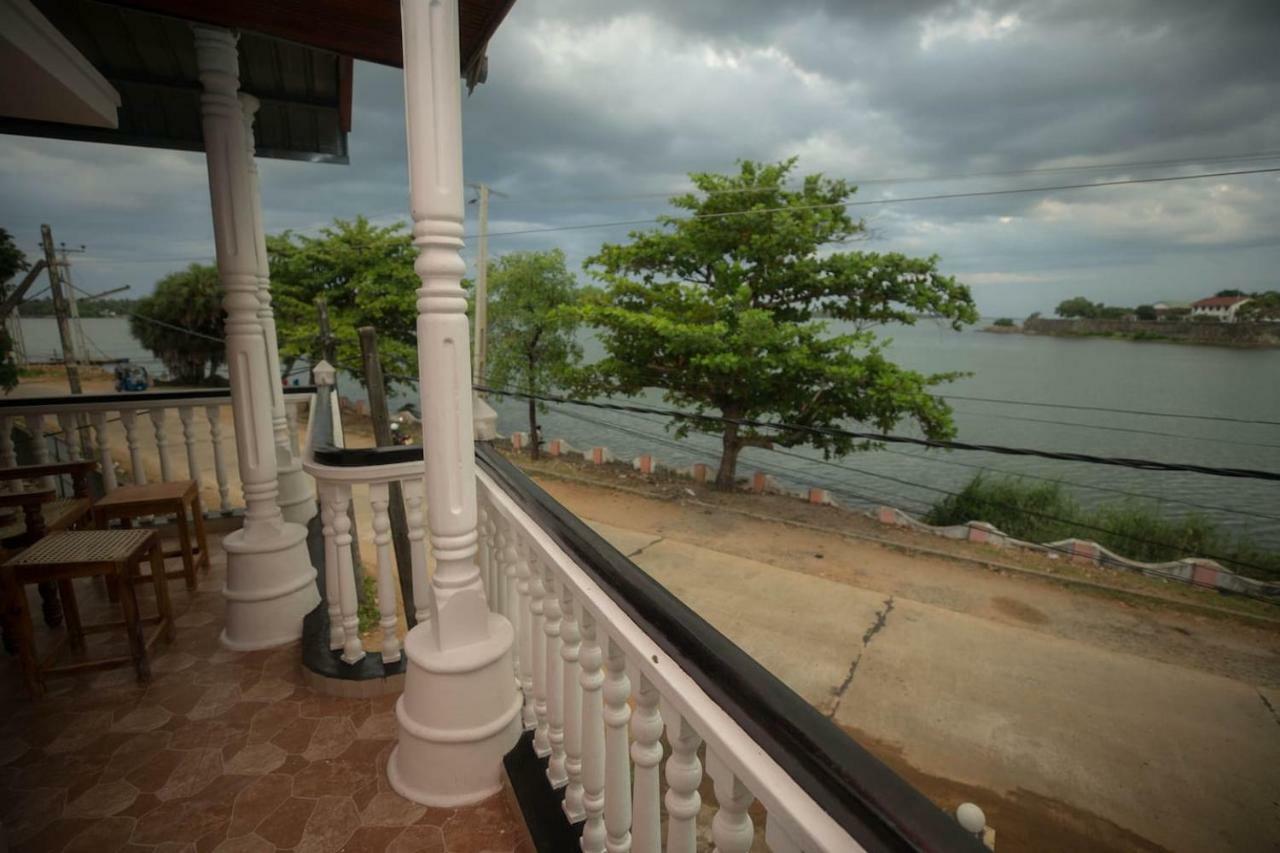 Neverbeen To Lagoon Town Apartment Batticaloa Bagian luar foto